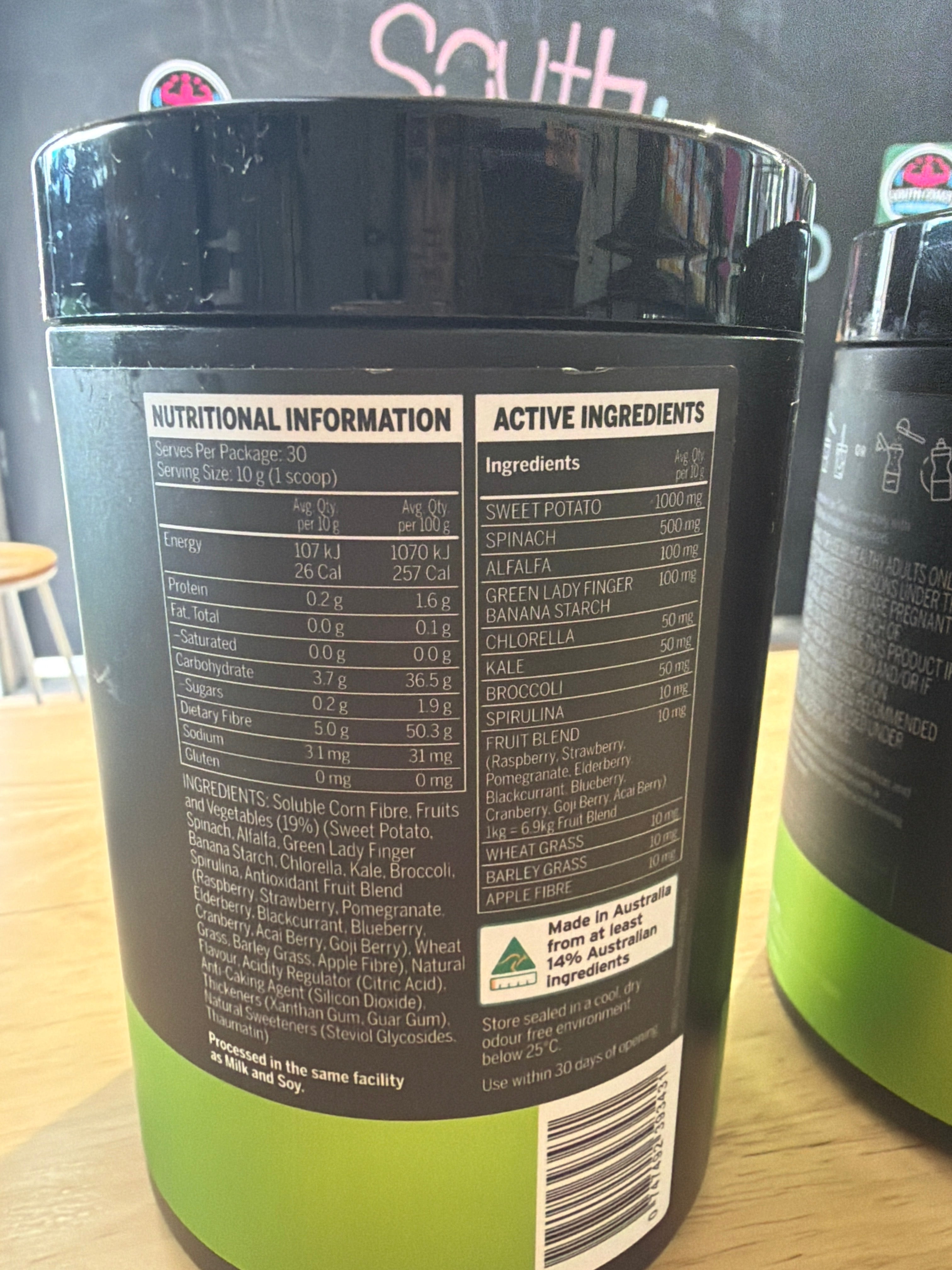 Emrald Labs Greens+ – Strawberry Mango Flavour